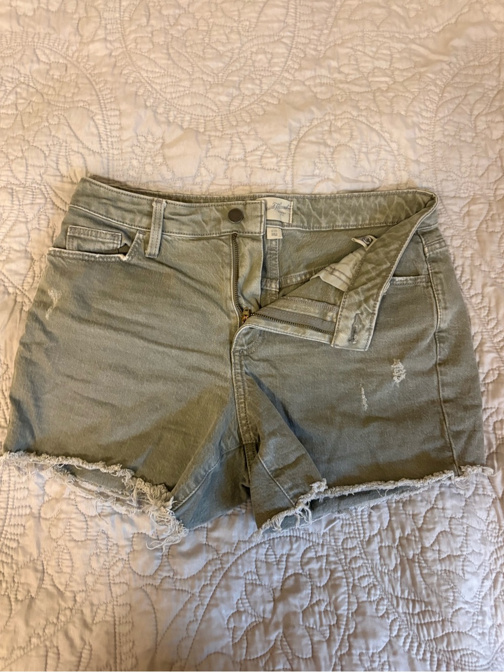 Universal Thread Vintage Midi Olive Green Frayed Denim Cutoff Shorts
